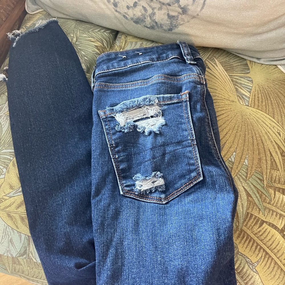American Eagle High Rise Distressed Jeggings